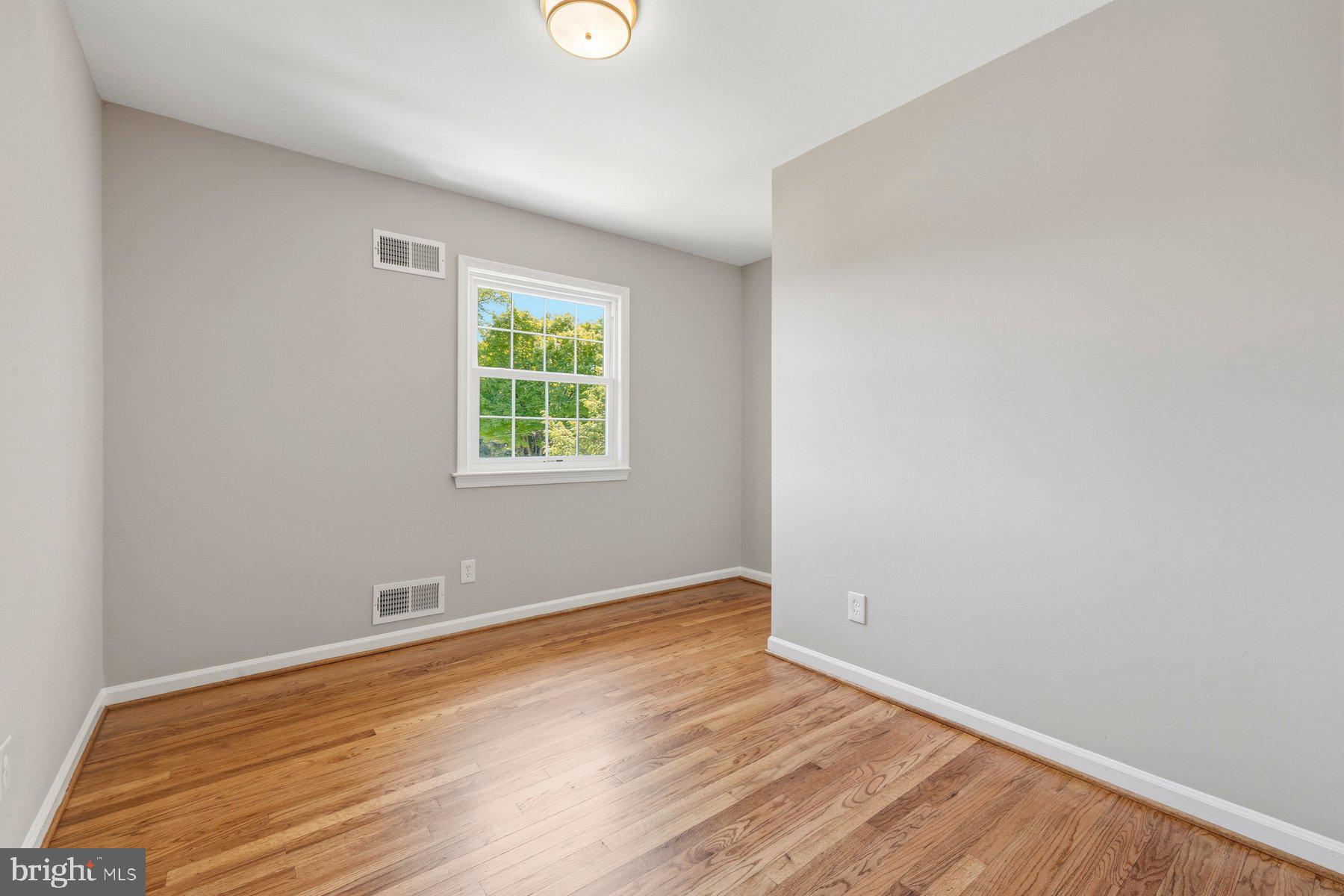 SPRINGBROOK MANOR - Residential