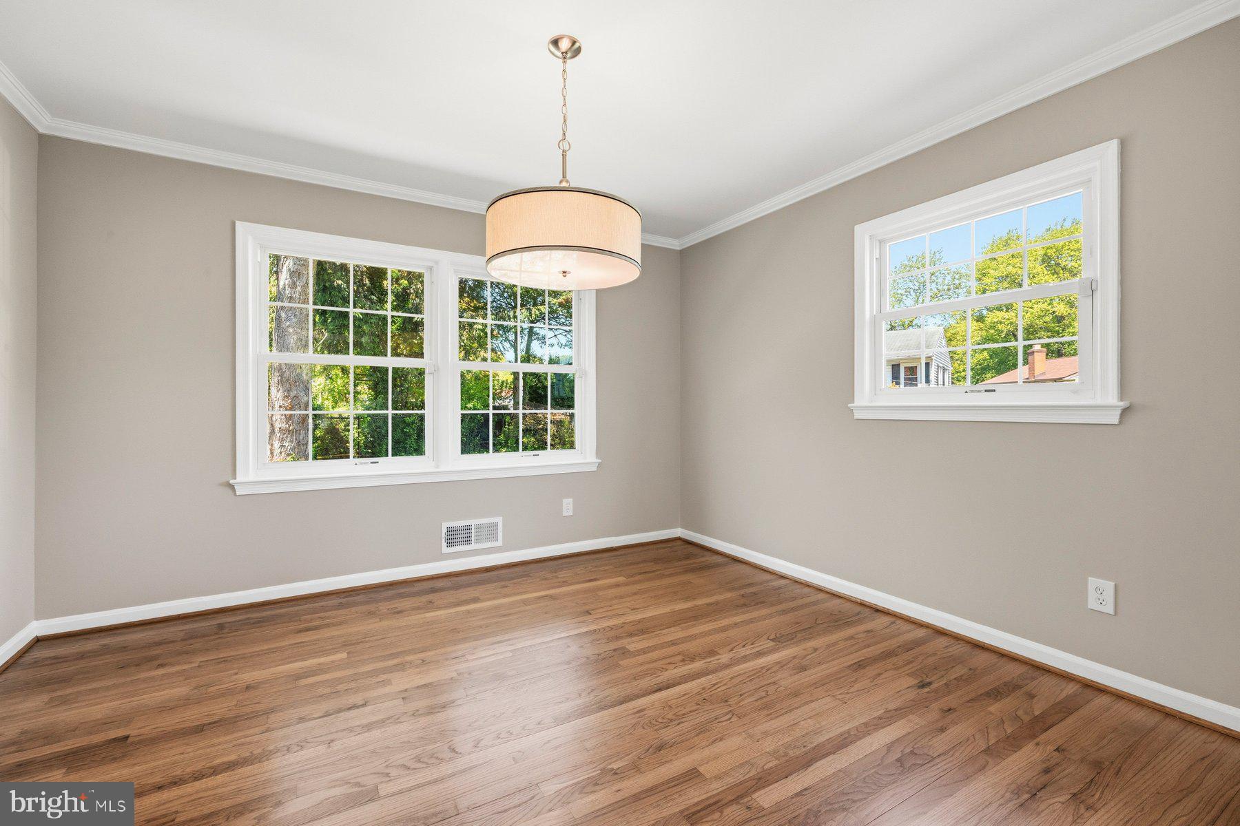 SPRINGBROOK MANOR - Residential