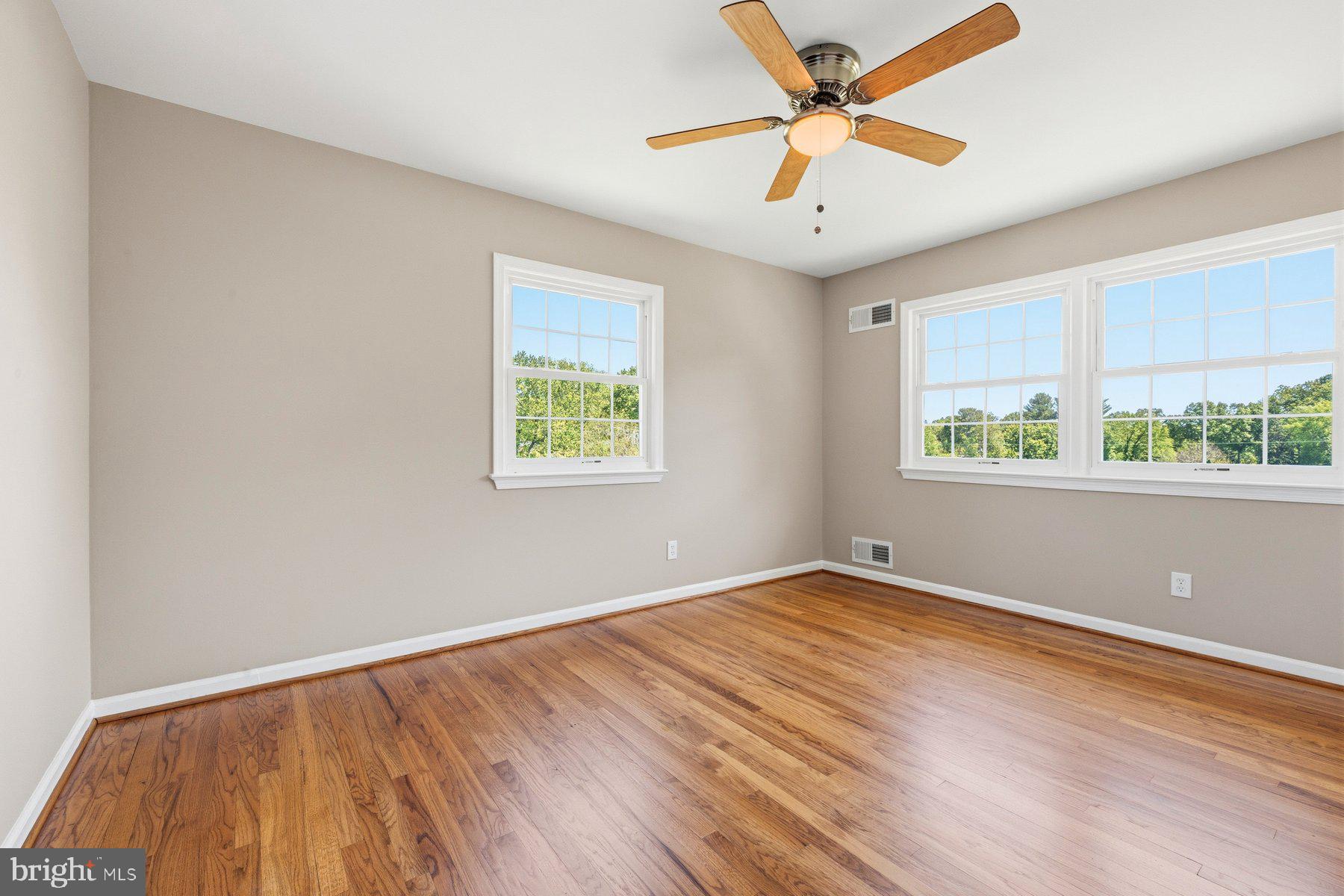 SPRINGBROOK MANOR - Residential