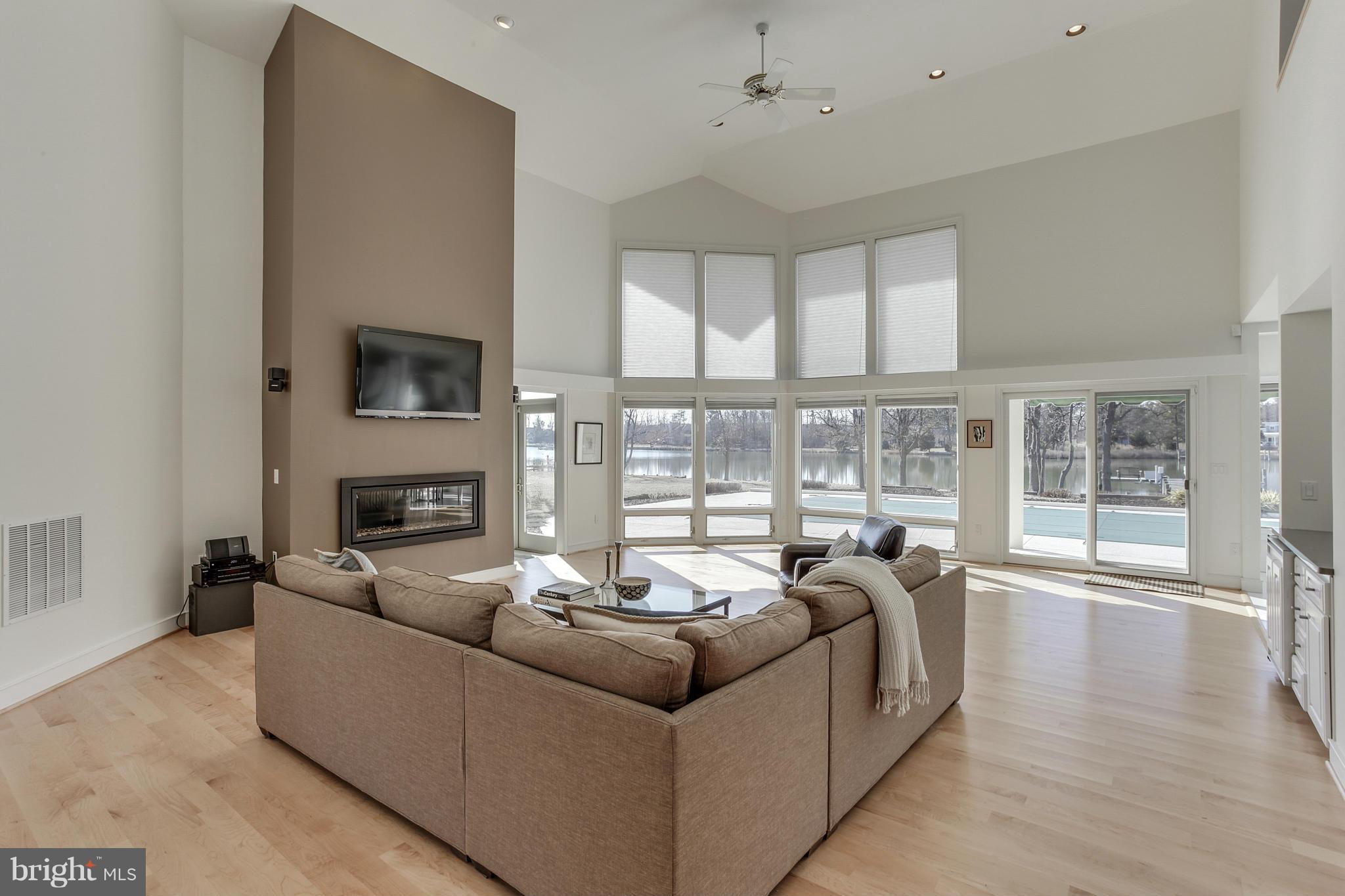 COVE CREEK CLUB - Residential