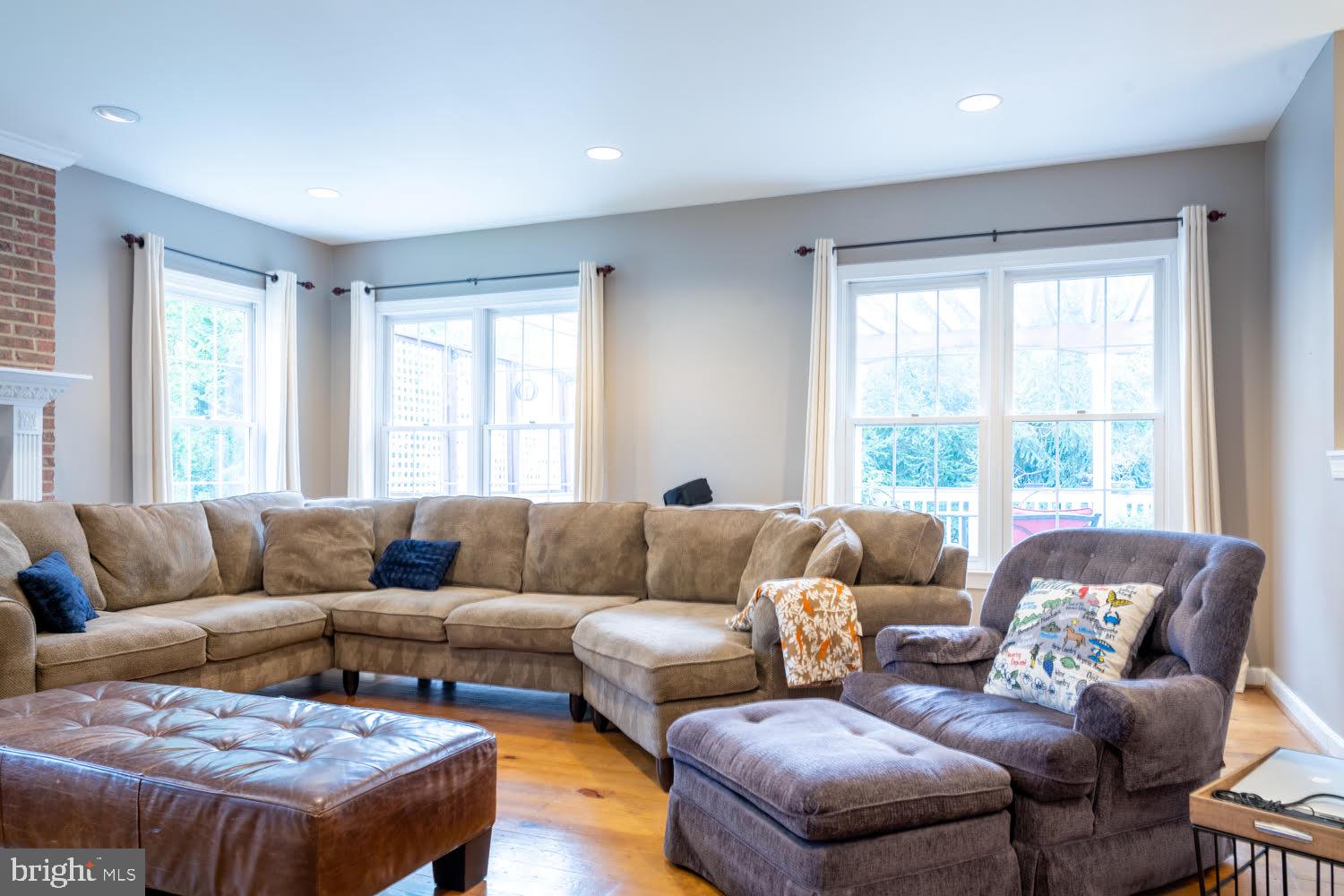 LITTLE ROCKY RUN - Residential Lease