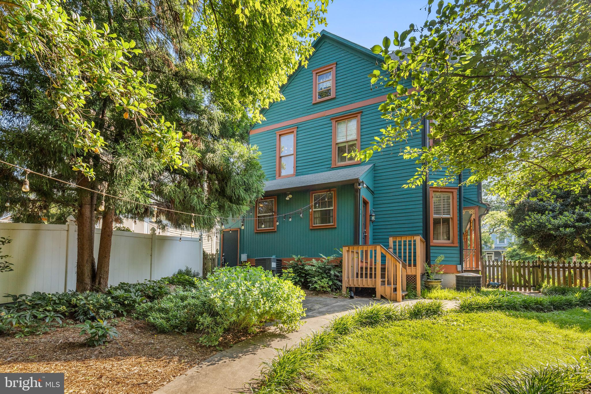 HISTORIC HYATTSVILLE - Residential