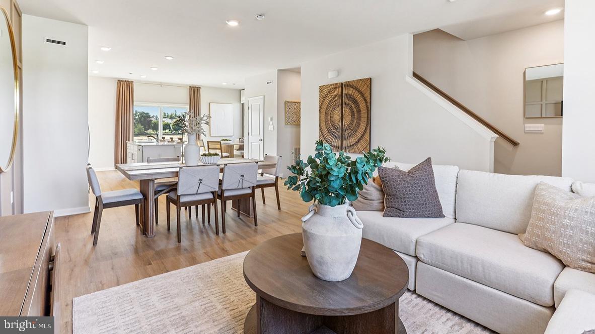 WILTONS CORNER - Residential