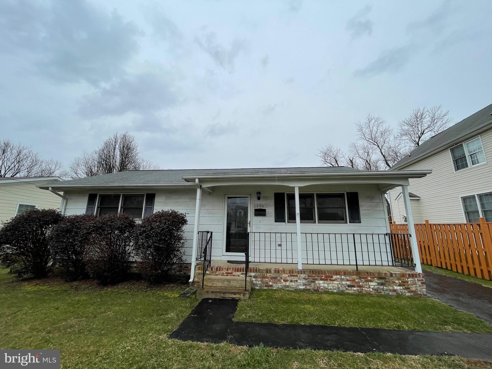 BELLEVUE COURT - Residential Lease