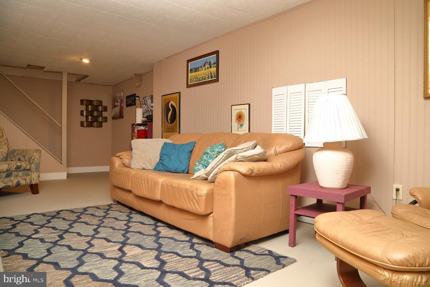 HILLTOP FARMS - Residential