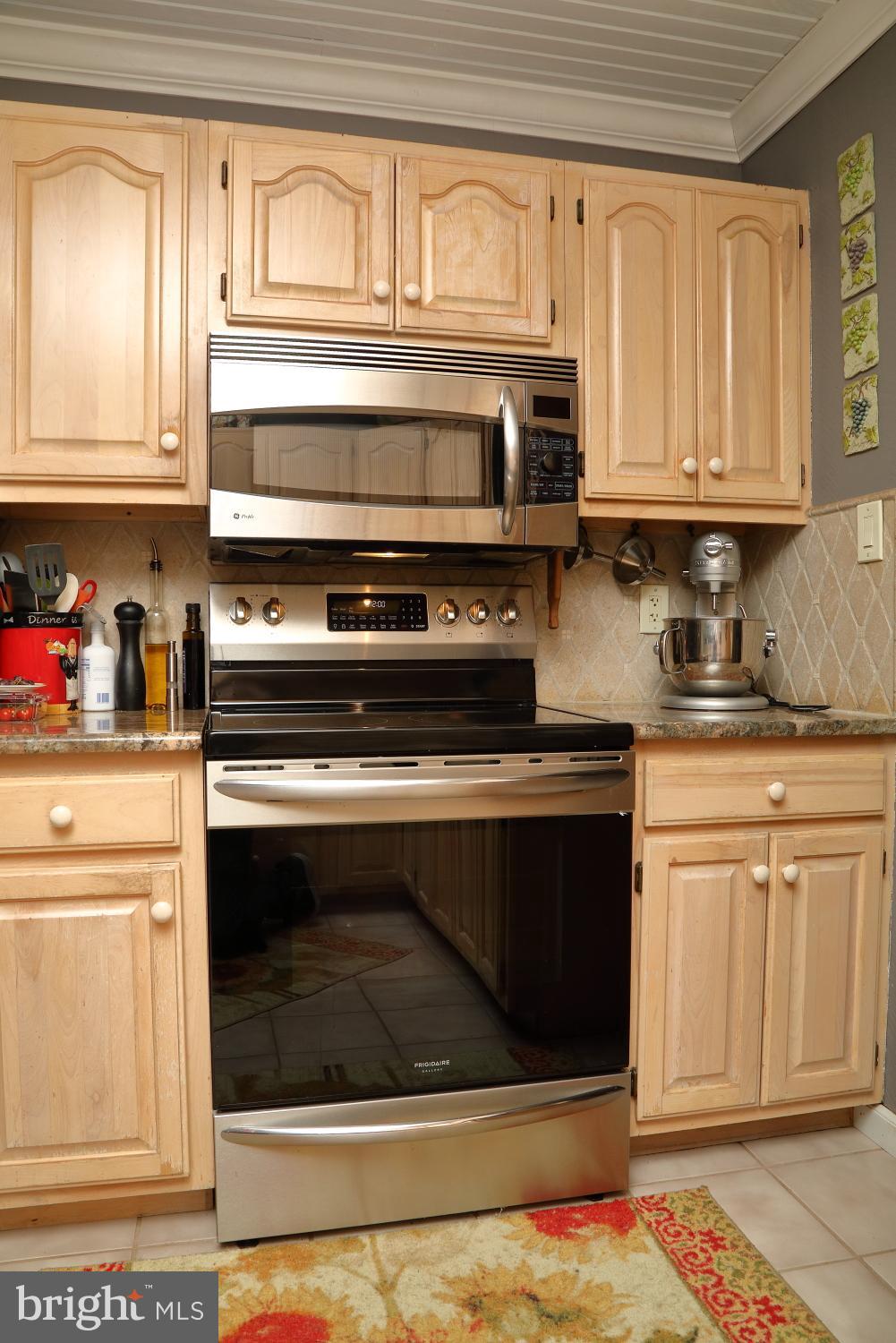 HILLTOP FARMS - Residential