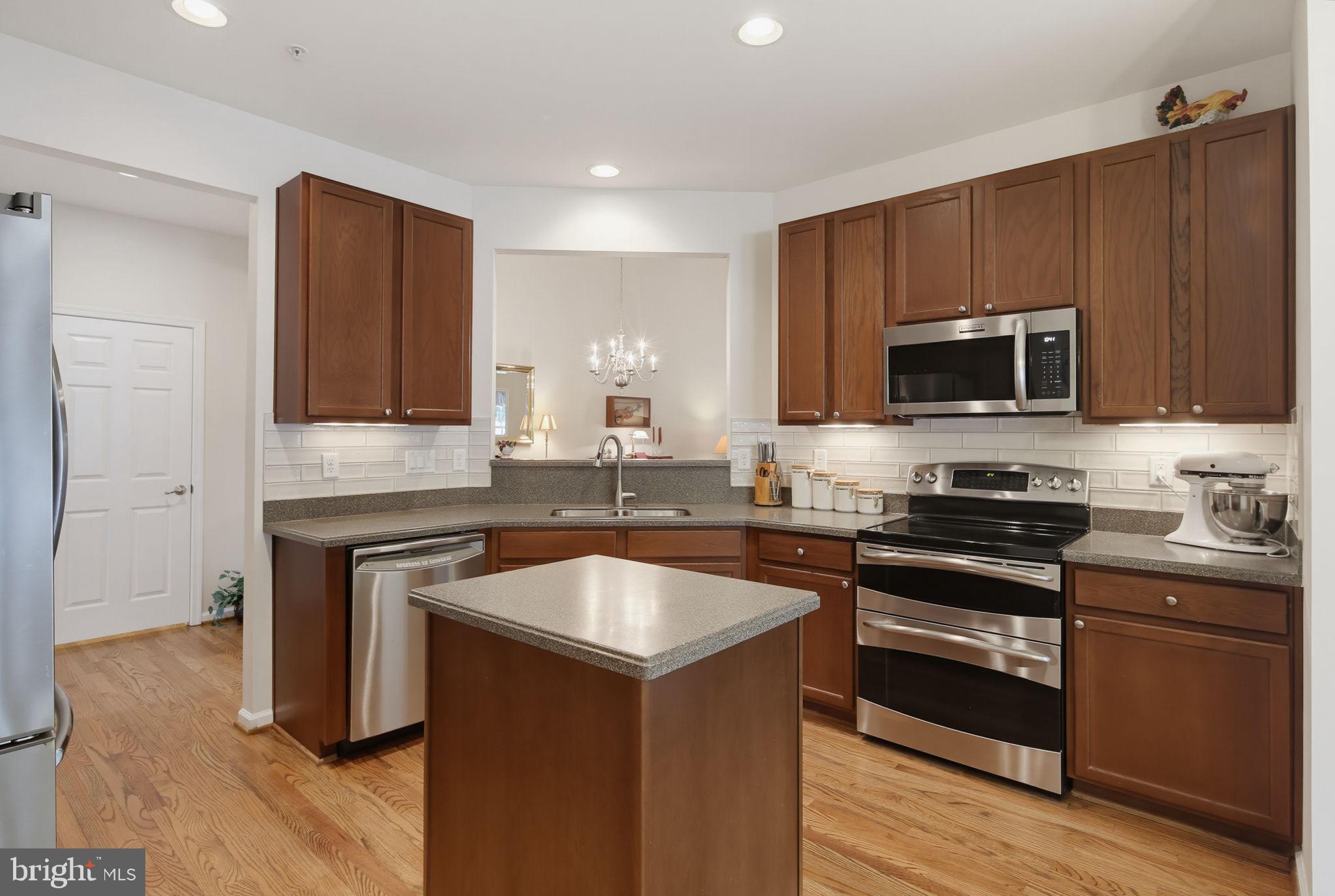 8043 WHITE JASMINE COURT 109