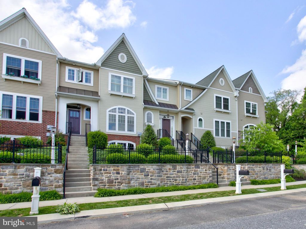 Photo of 2589 Camas Lane, EAST PETERSBURG, PA 17520 (MLS # PALA2063054)