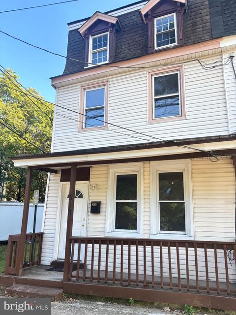 Townhouse For Sale - 518 Columbus Road<br/> BURLINGTON, NJ 08016
