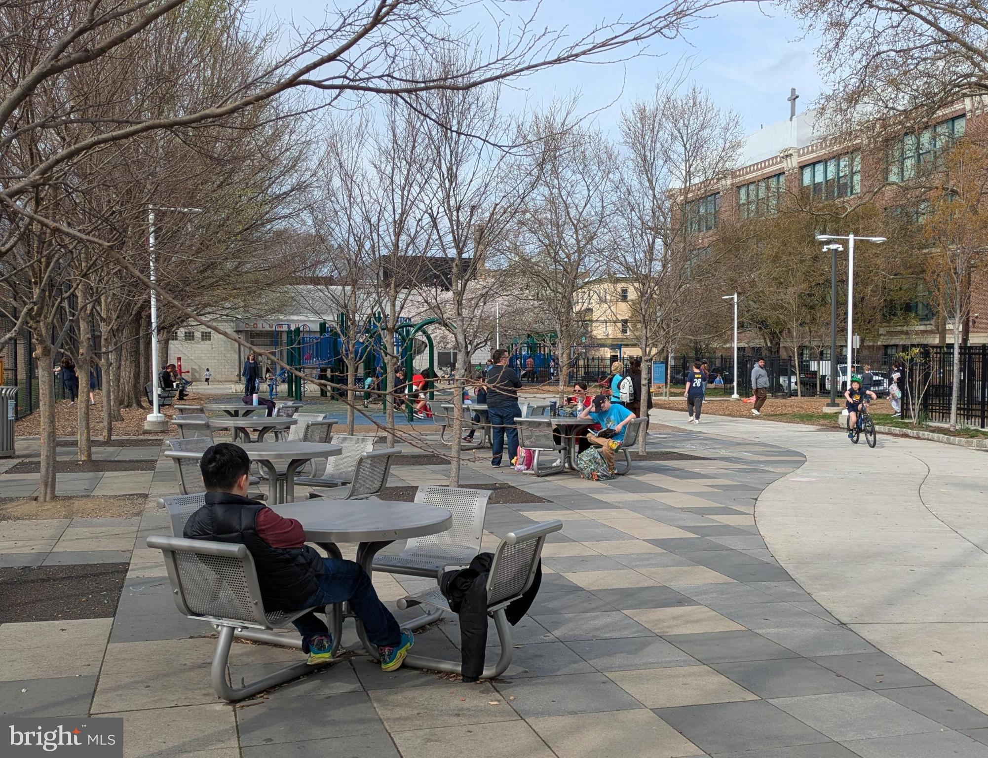 PASSYUNK SQUARE - Residential