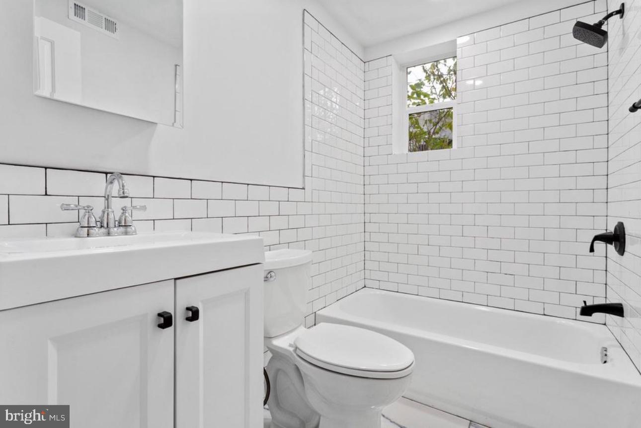 WEST PHILADELPHIA - Residential