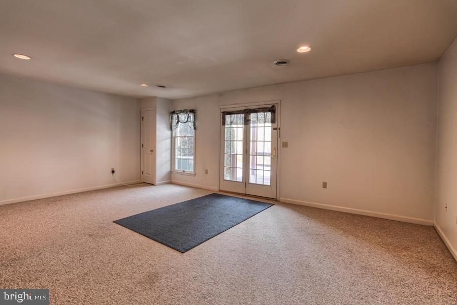 SOUTHPOINT - Residential