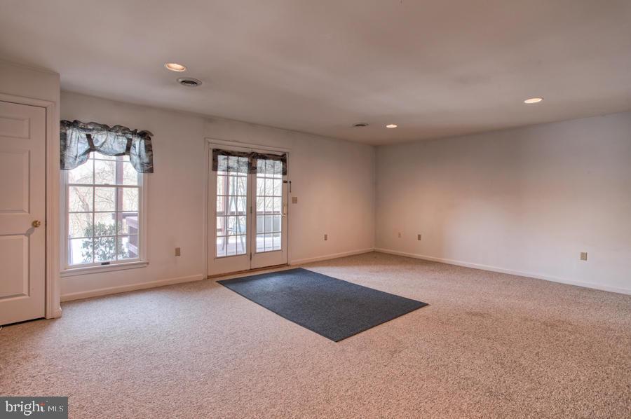 SOUTHPOINT - Residential