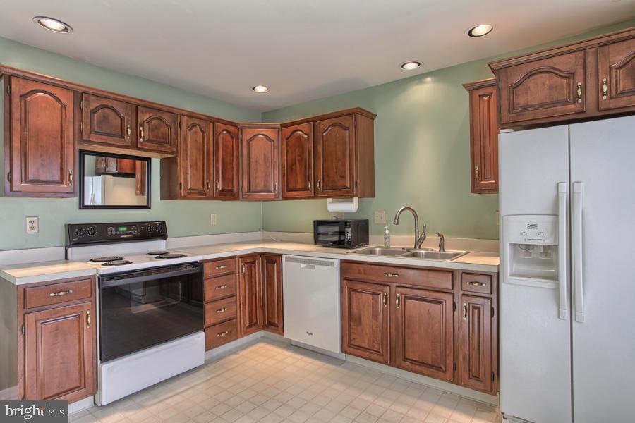 SOUTHPOINT - Residential