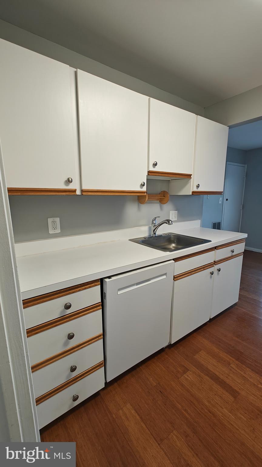 JEFFERSON MEWS - Residential Lease