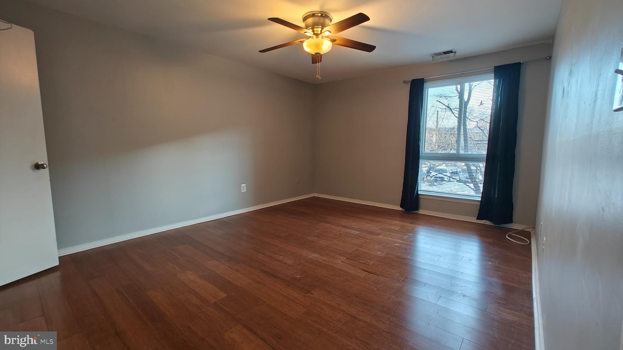 JEFFERSON MEWS - Residential Lease