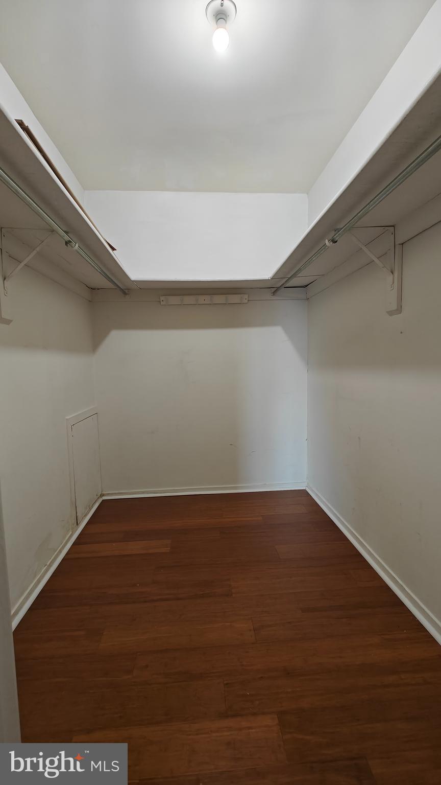 JEFFERSON MEWS - Residential Lease