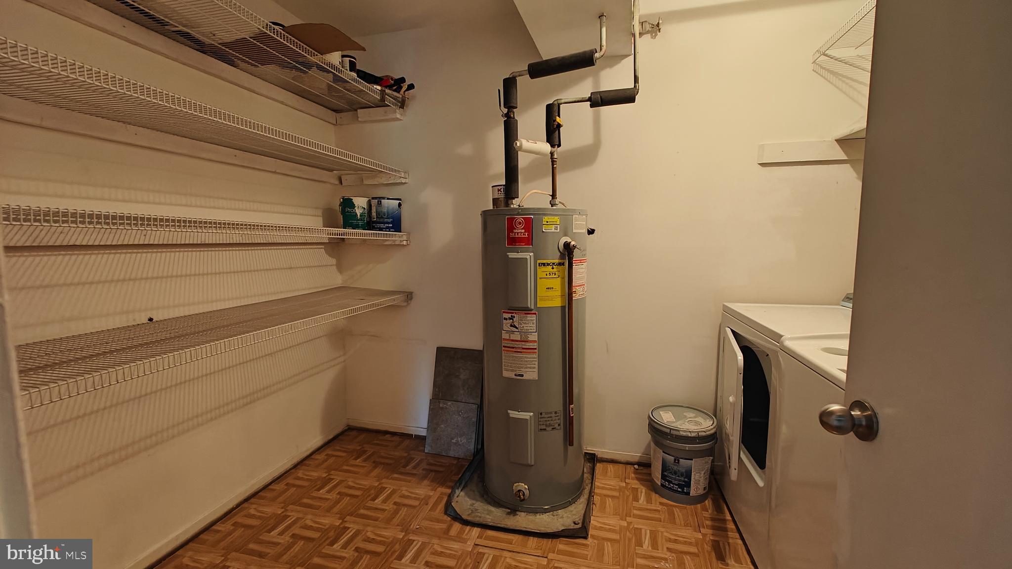 JEFFERSON MEWS - Residential Lease