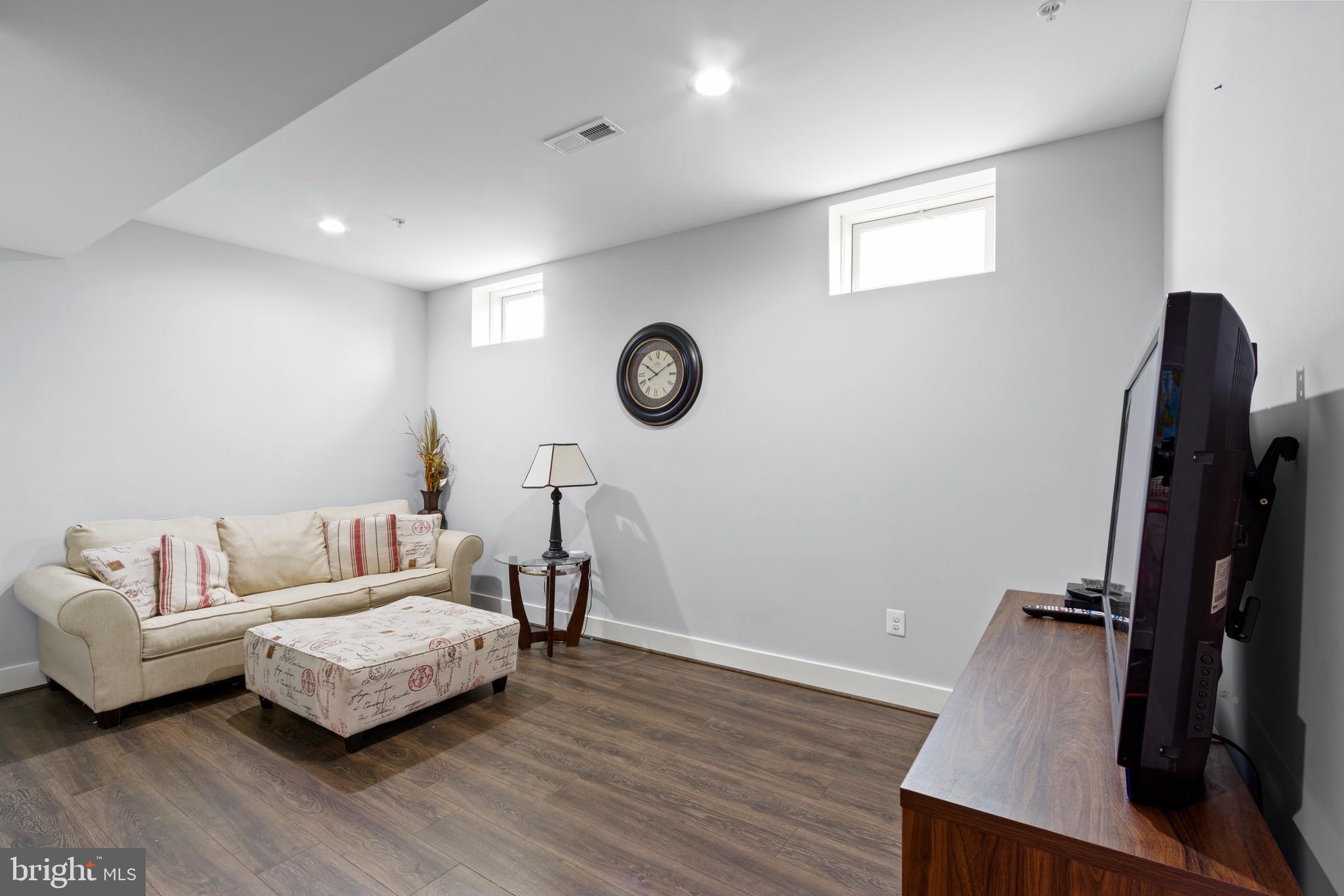 VILLAGES OF SAVANNAH - Residential