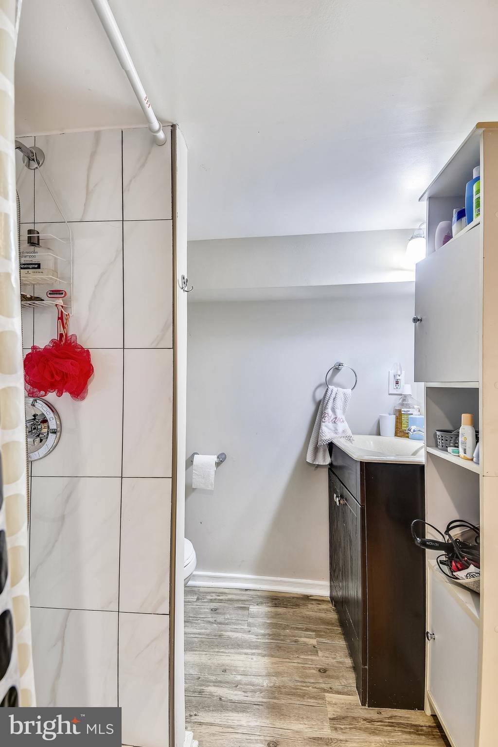 LOCUST POINT - Residential Lease