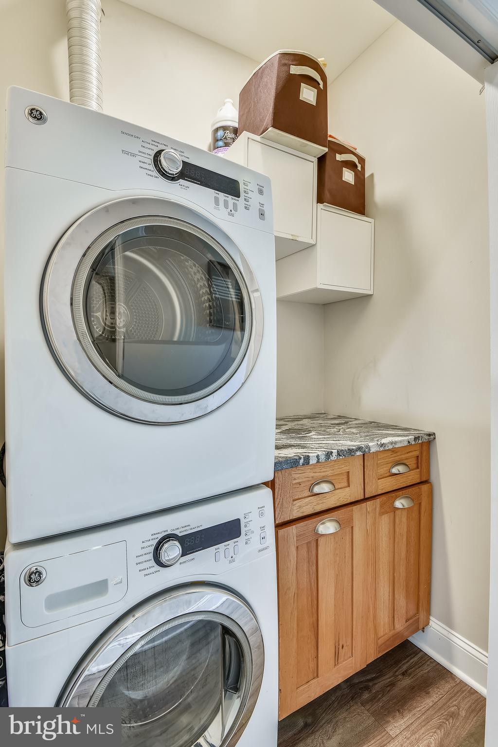 LOCUST POINT - Residential Lease