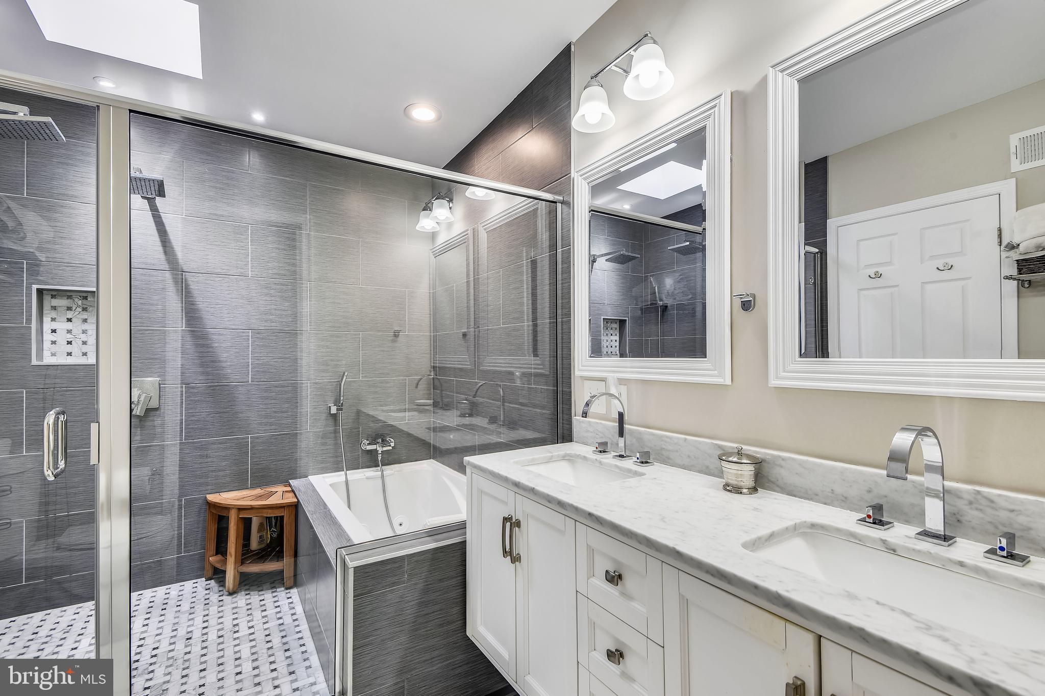 LOCUST POINT - Residential Lease