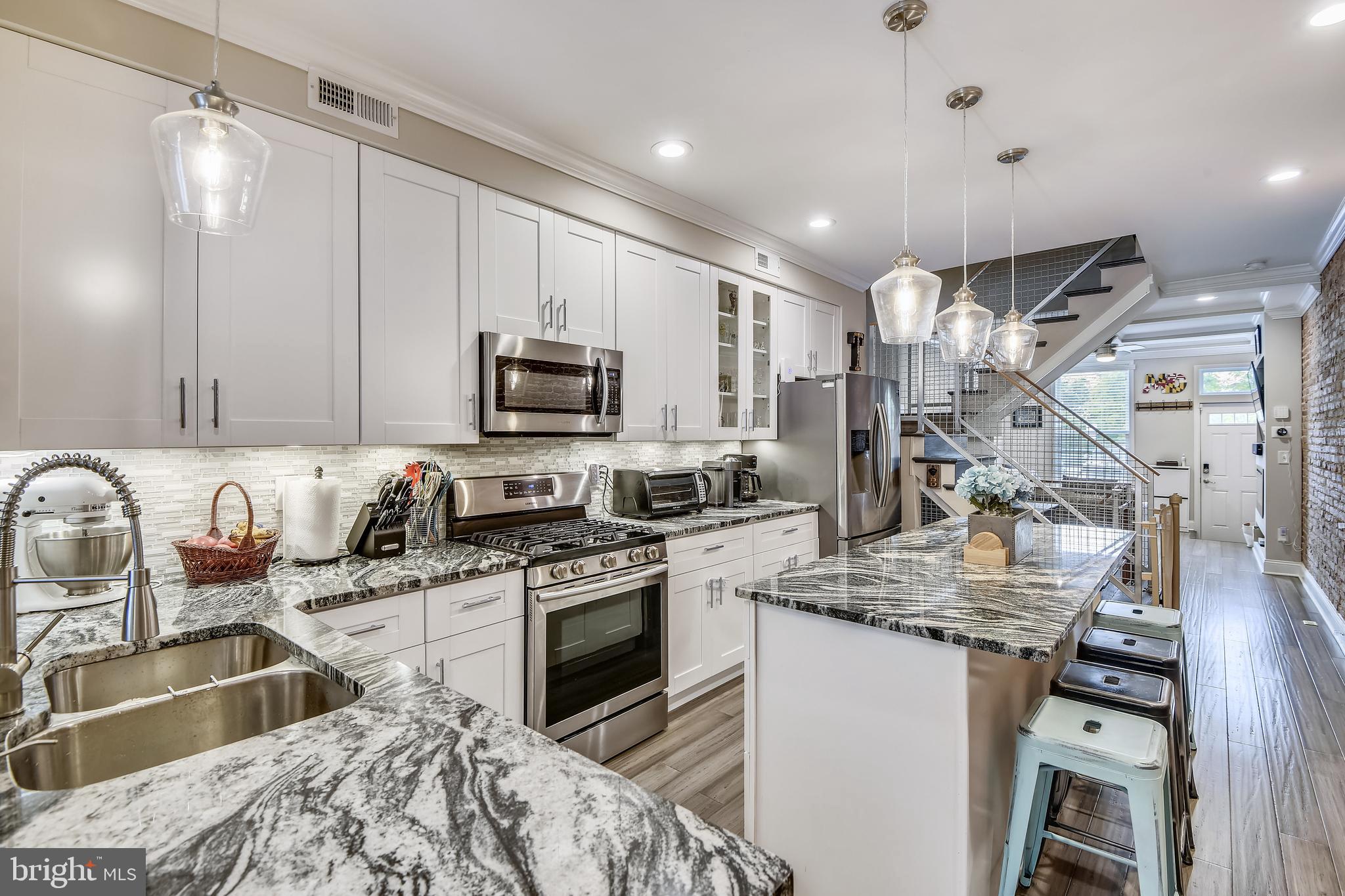 LOCUST POINT - Residential Lease