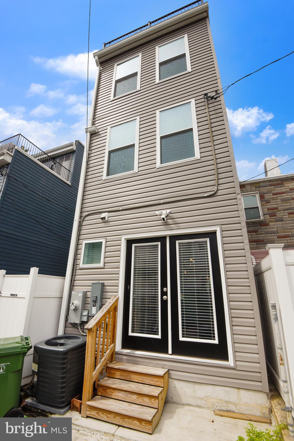 LOCUST POINT - Residential Lease