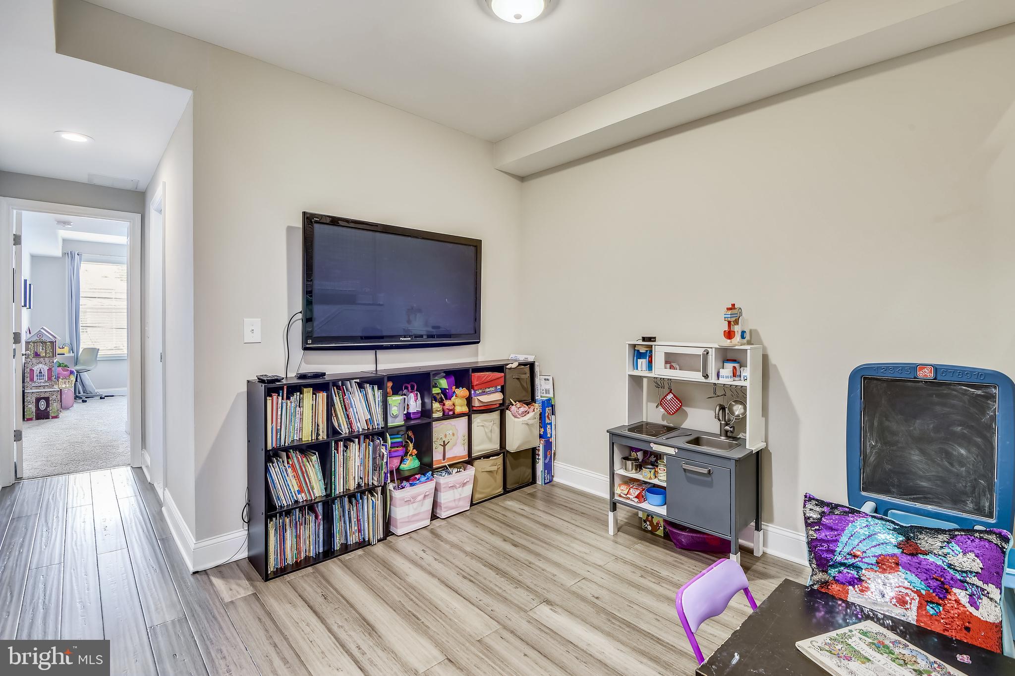 LOCUST POINT - Residential Lease