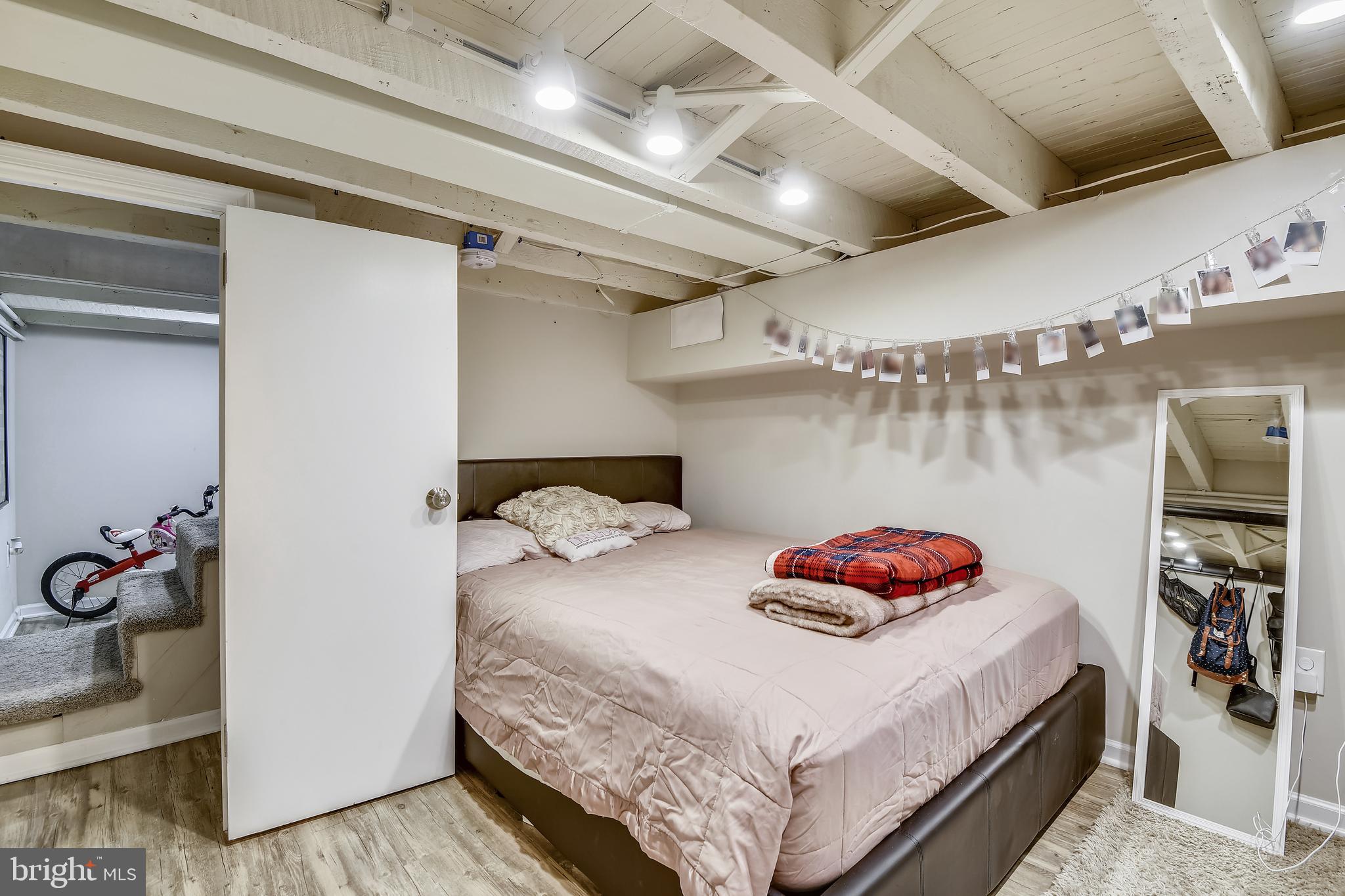 LOCUST POINT - Residential Lease