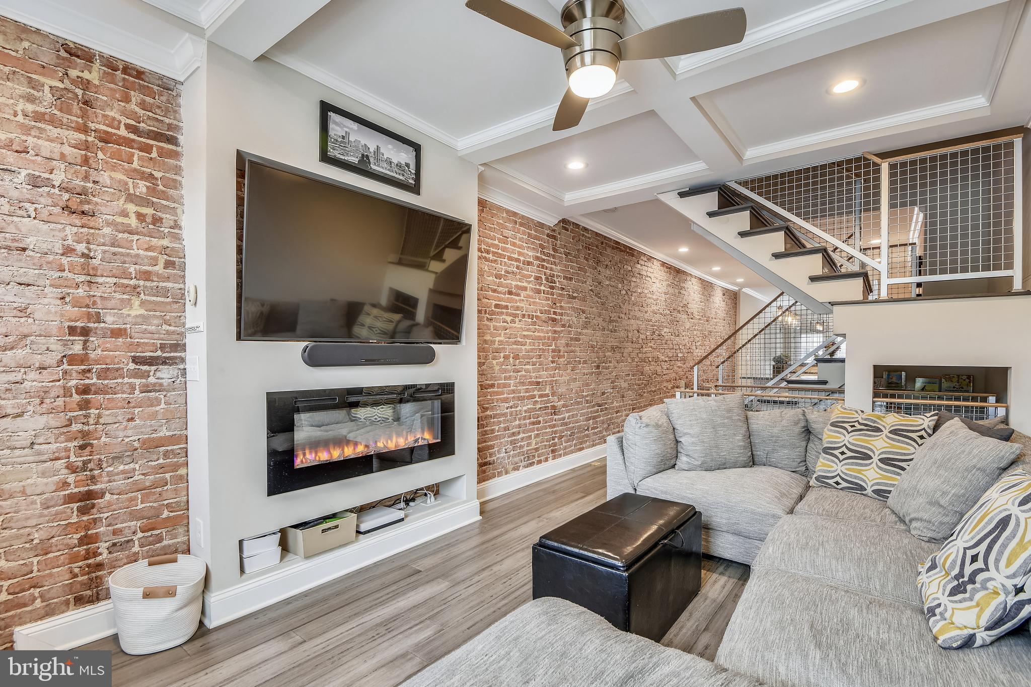 LOCUST POINT - Residential Lease