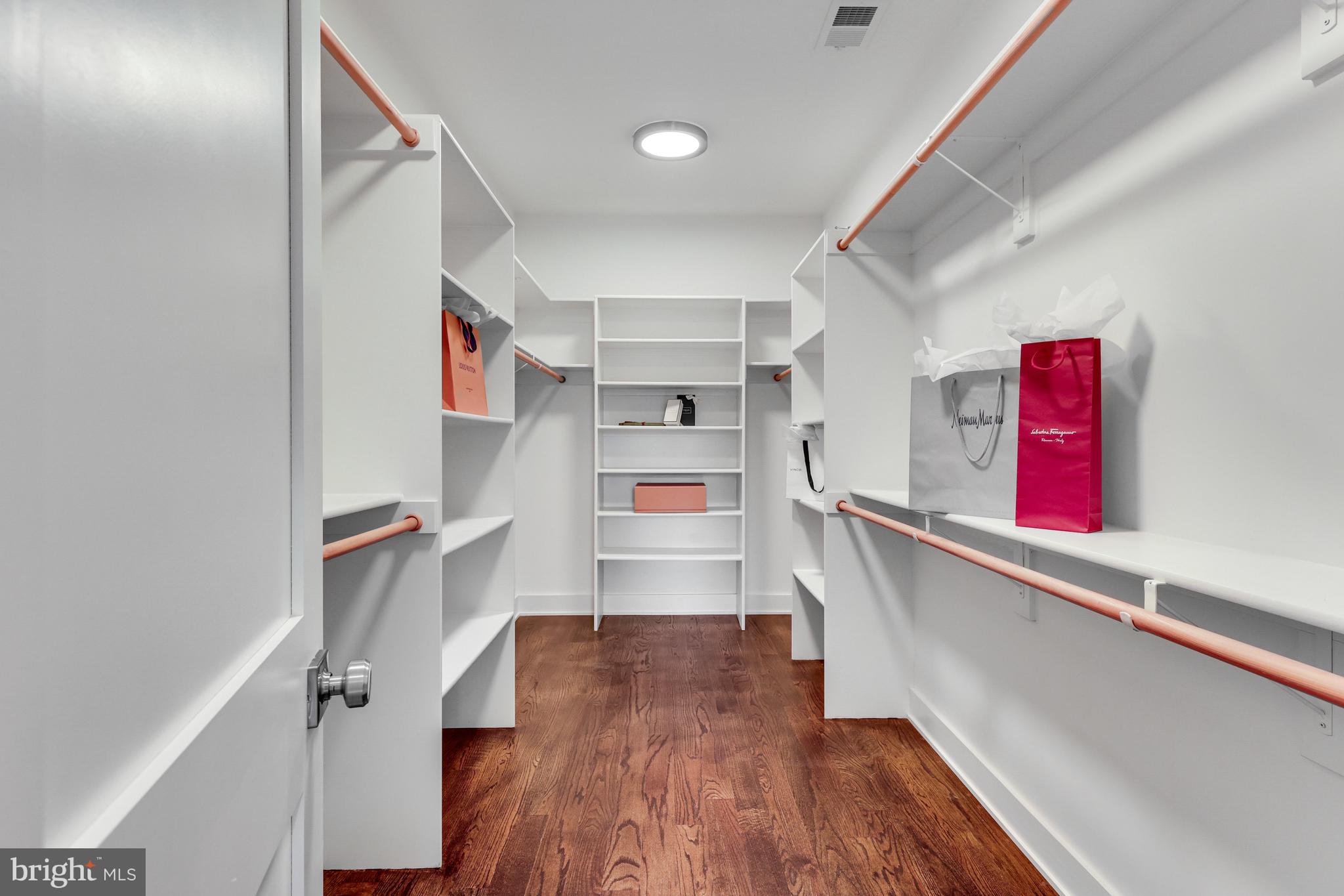 LYON PARK - Residential