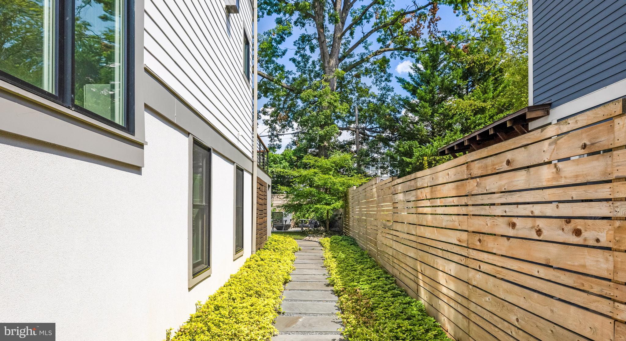 LYON PARK - Residential