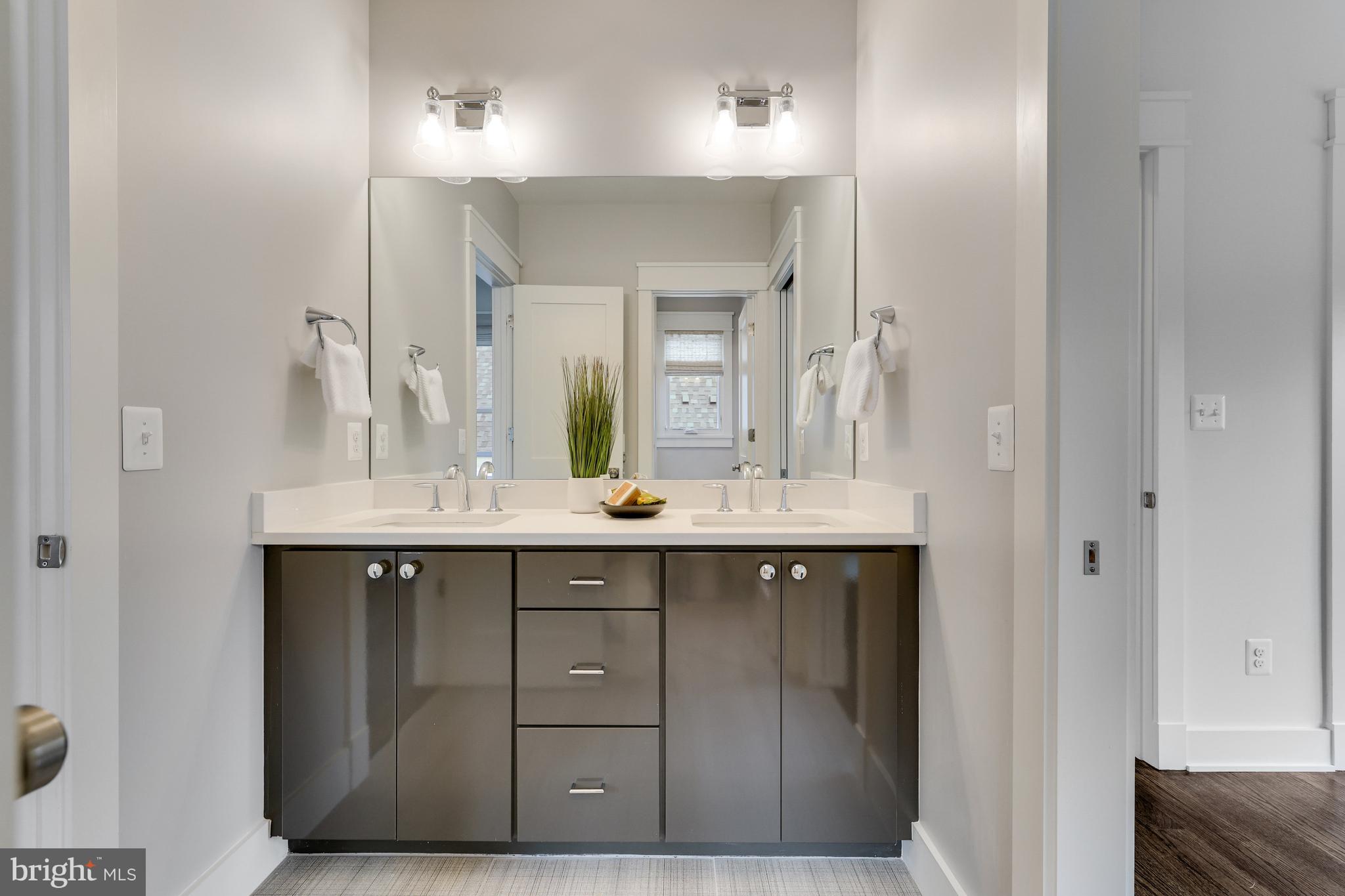 LYON PARK - Residential