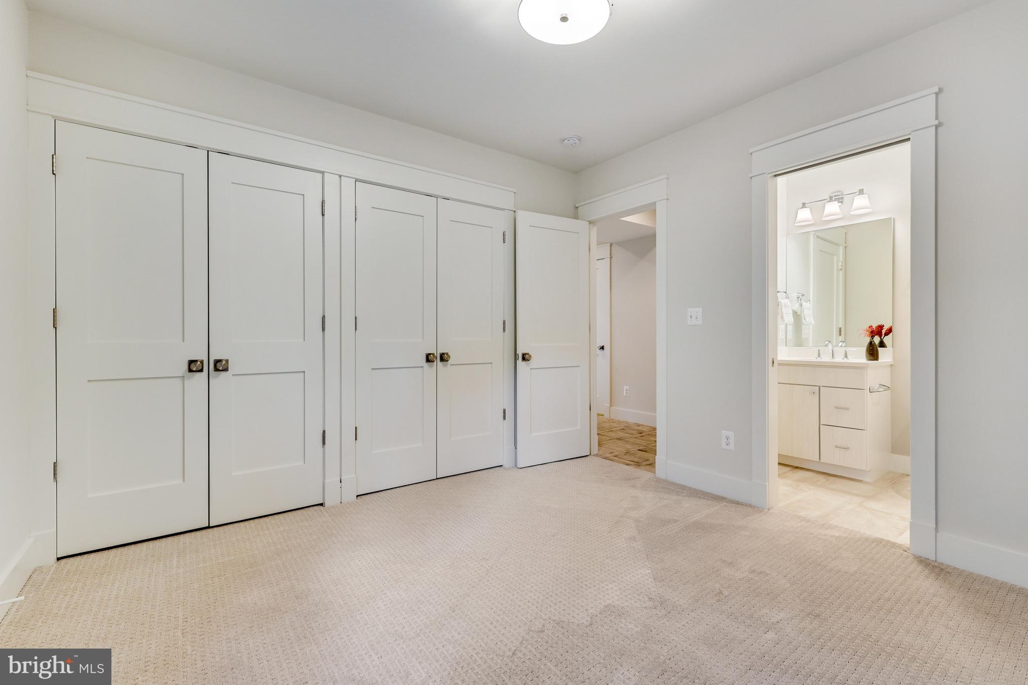 LYON PARK - Residential