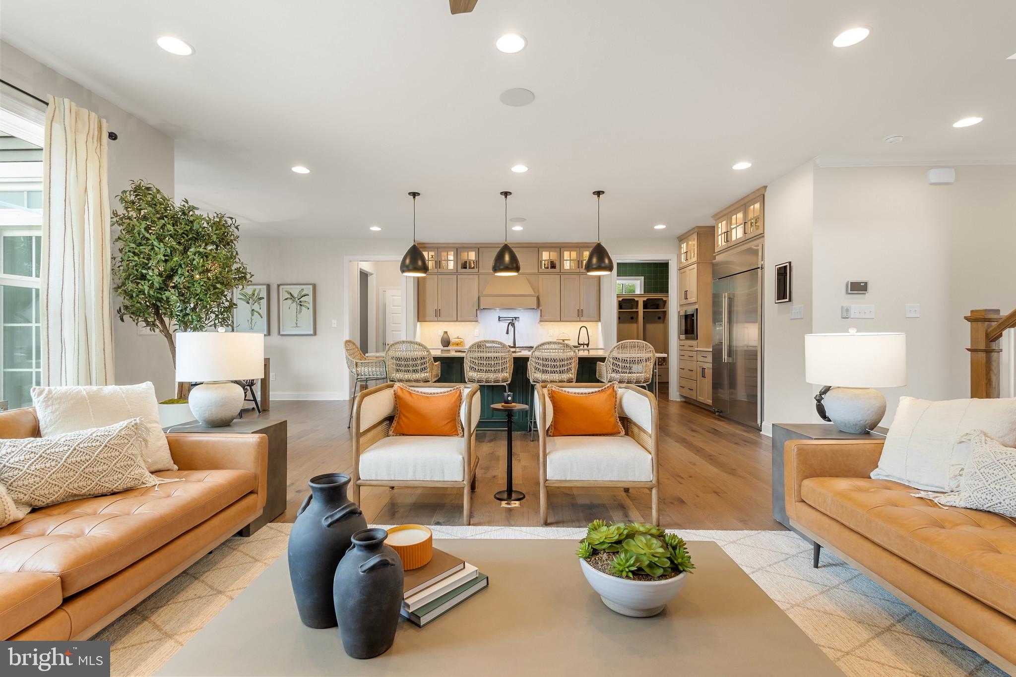 LIGHTSHIP COVE - Residential