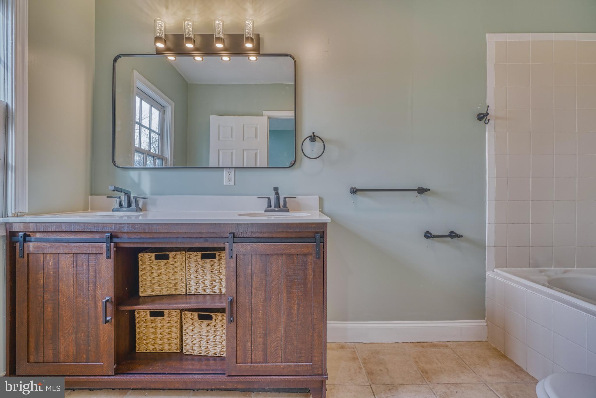 SETON HILL - Residential Lease