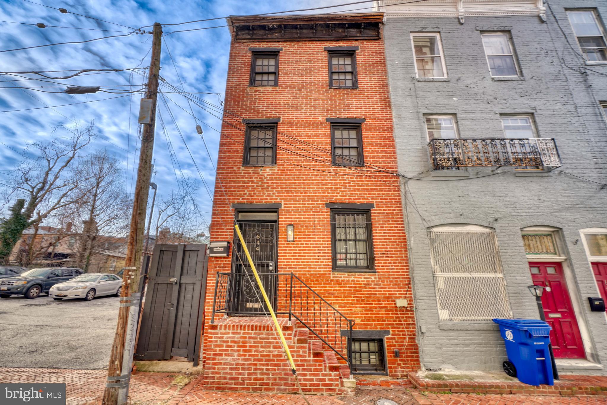 SETON HILL - Residential Lease