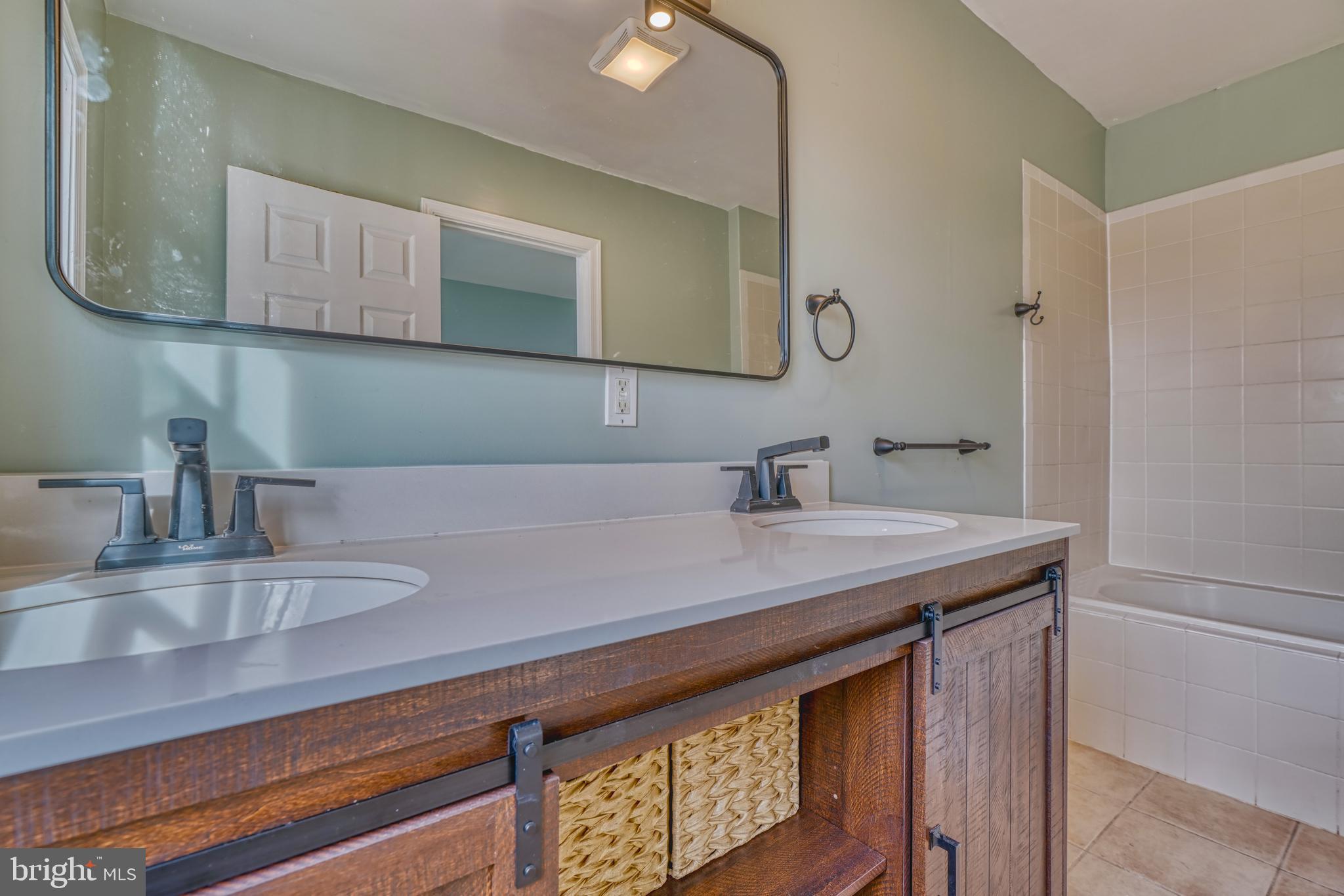 SETON HILL - Residential Lease