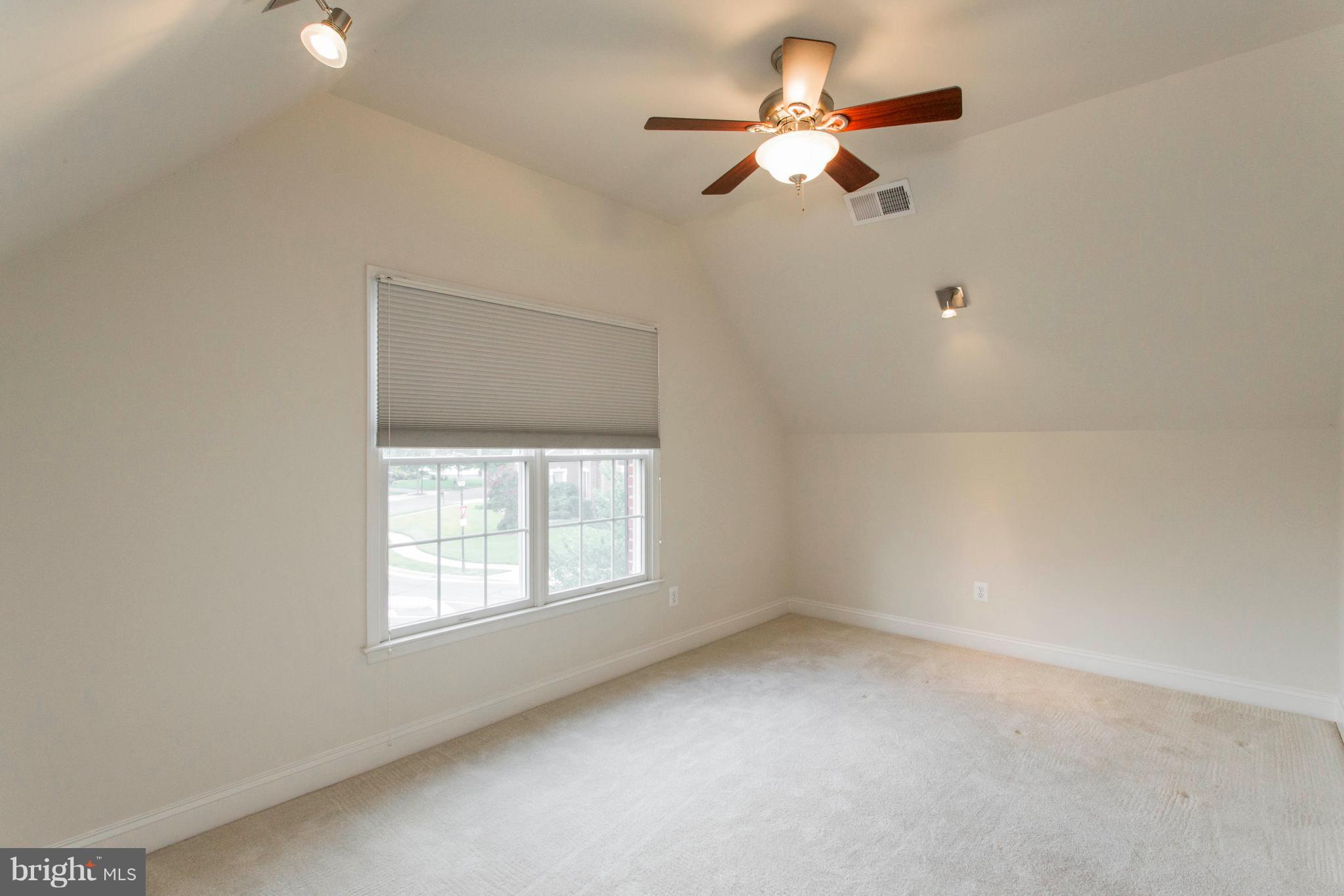 DOMINION VALLEY COUNTRY CLUB - Residential