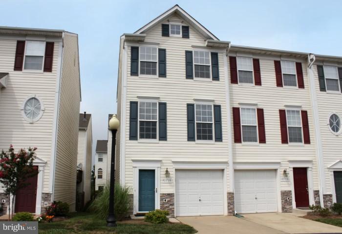 HEARTHSIDE AT FLYNNS CROSSING - Residential