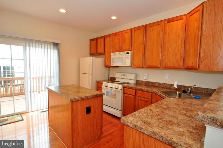 HEARTHSIDE AT FLYNNS CROSSING - Residential