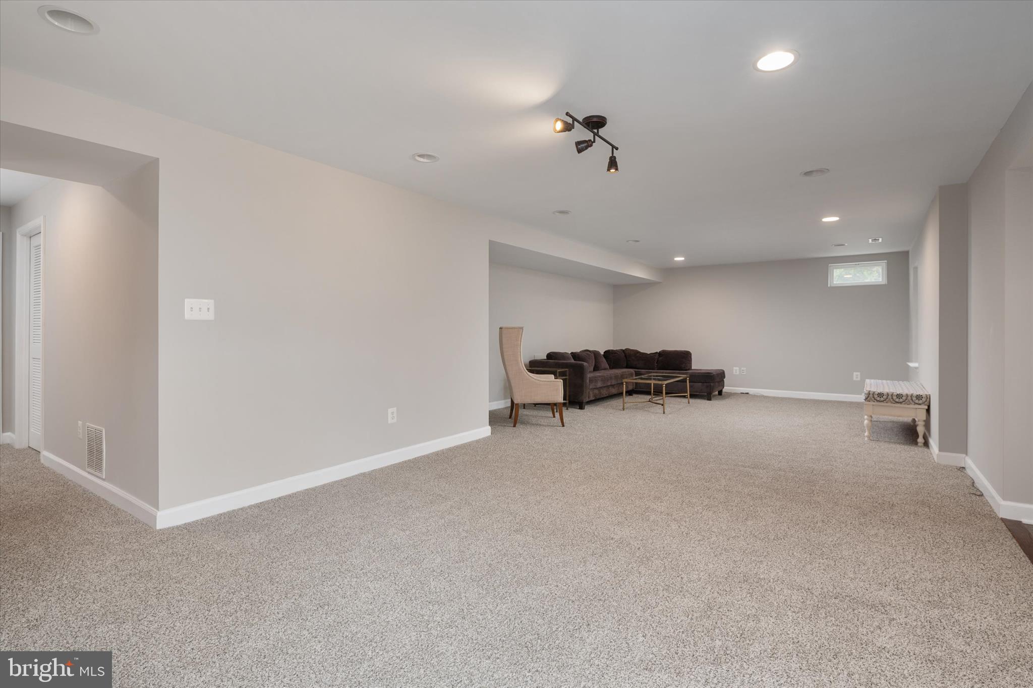 CHAPEL GROVE - Residential