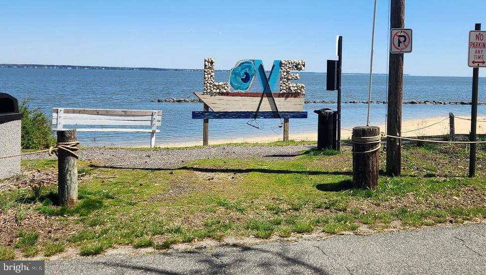 BLUFF POINT - Residential