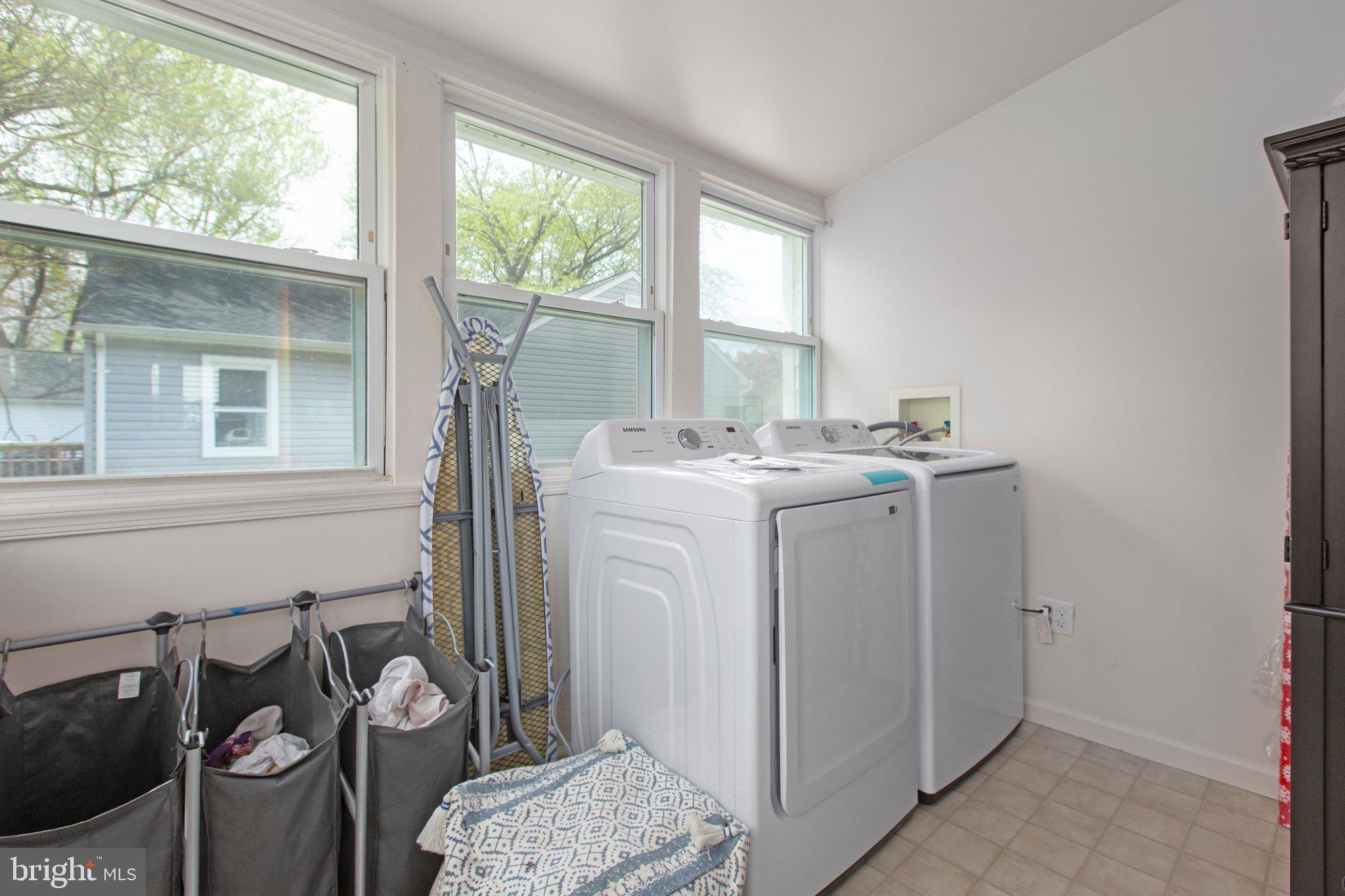 BLUFF POINT - Residential