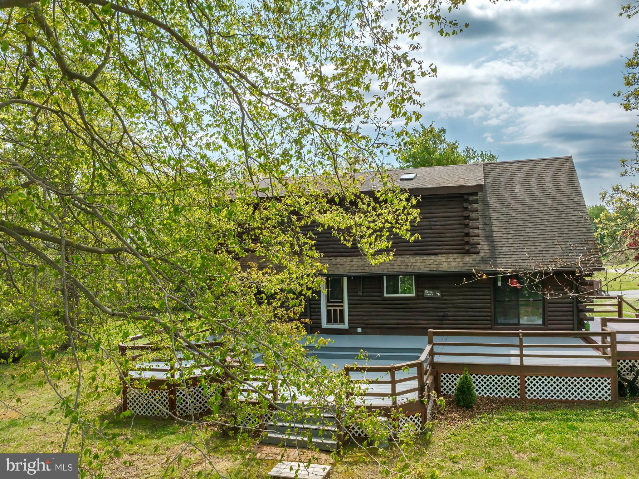 PONDS EDGE - Residential