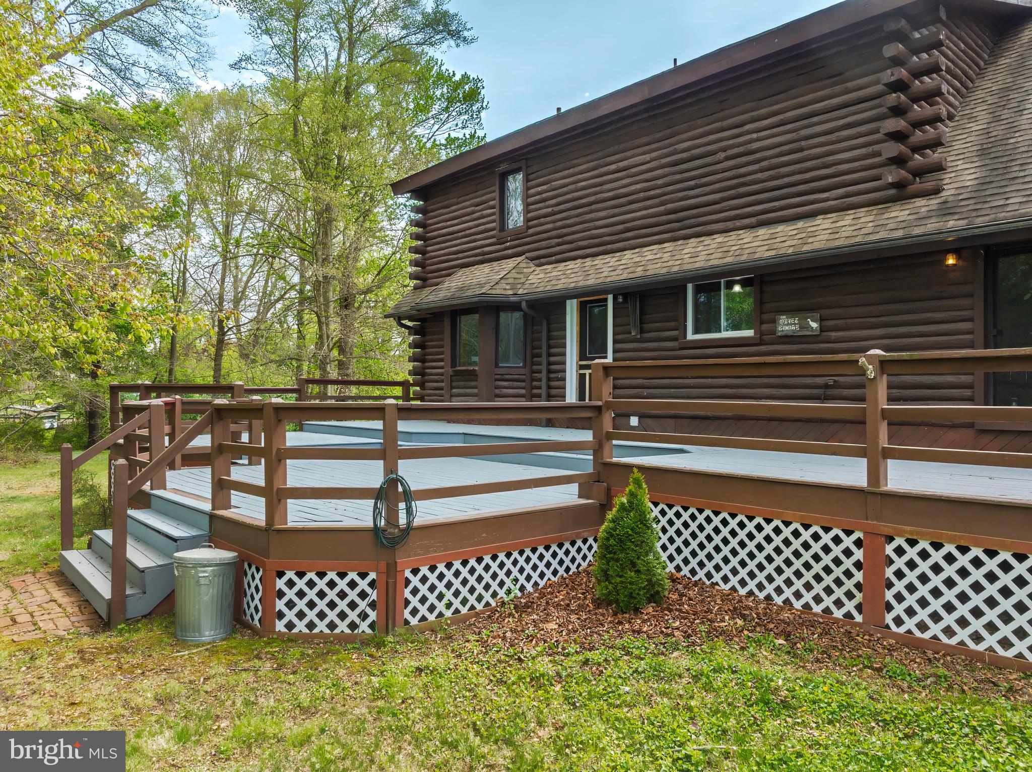 PONDS EDGE - Residential
