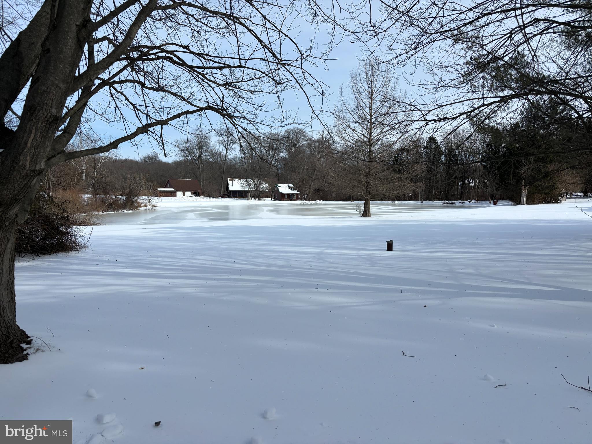 PONDS EDGE - Residential