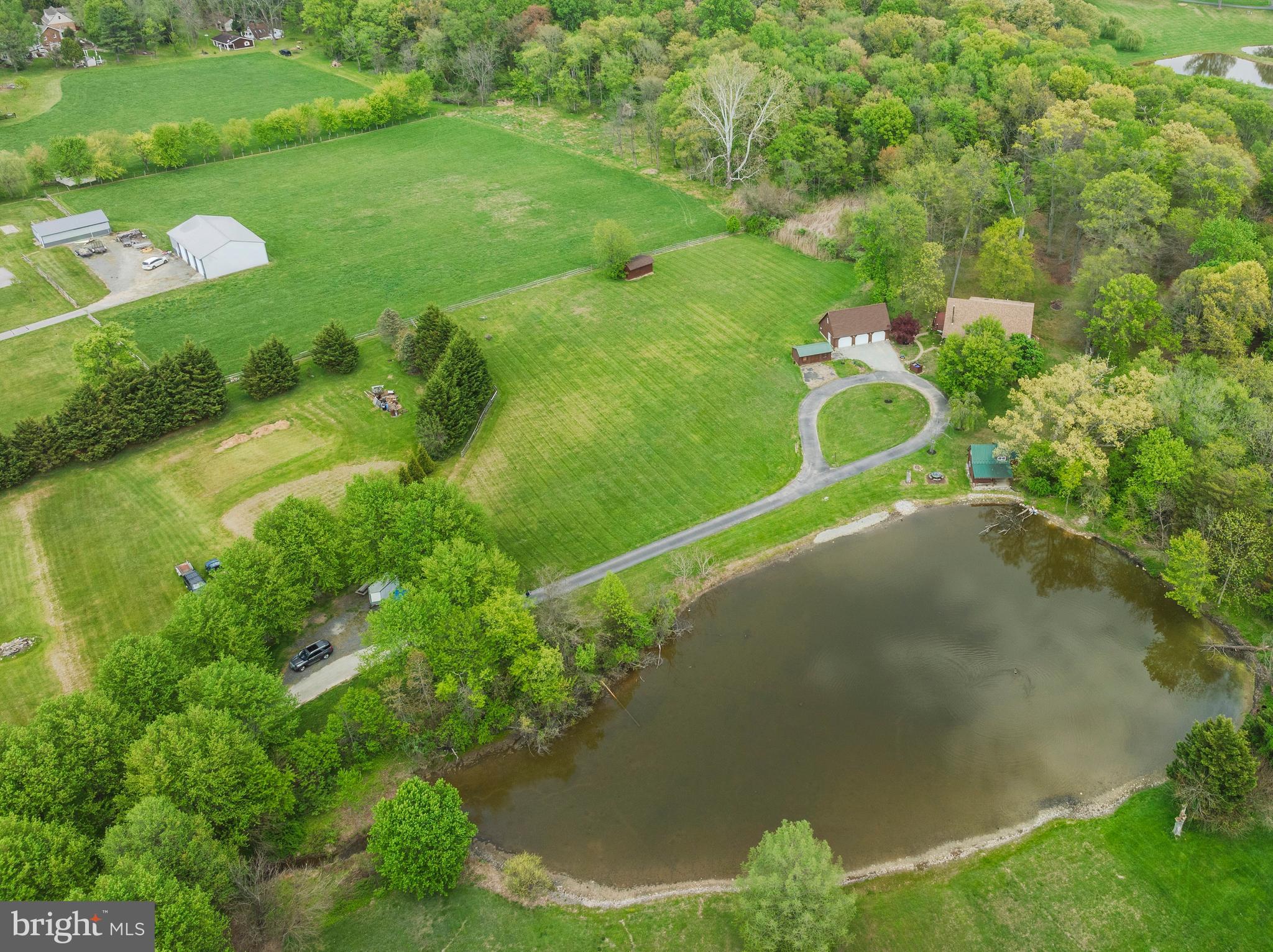 PONDS EDGE - Residential