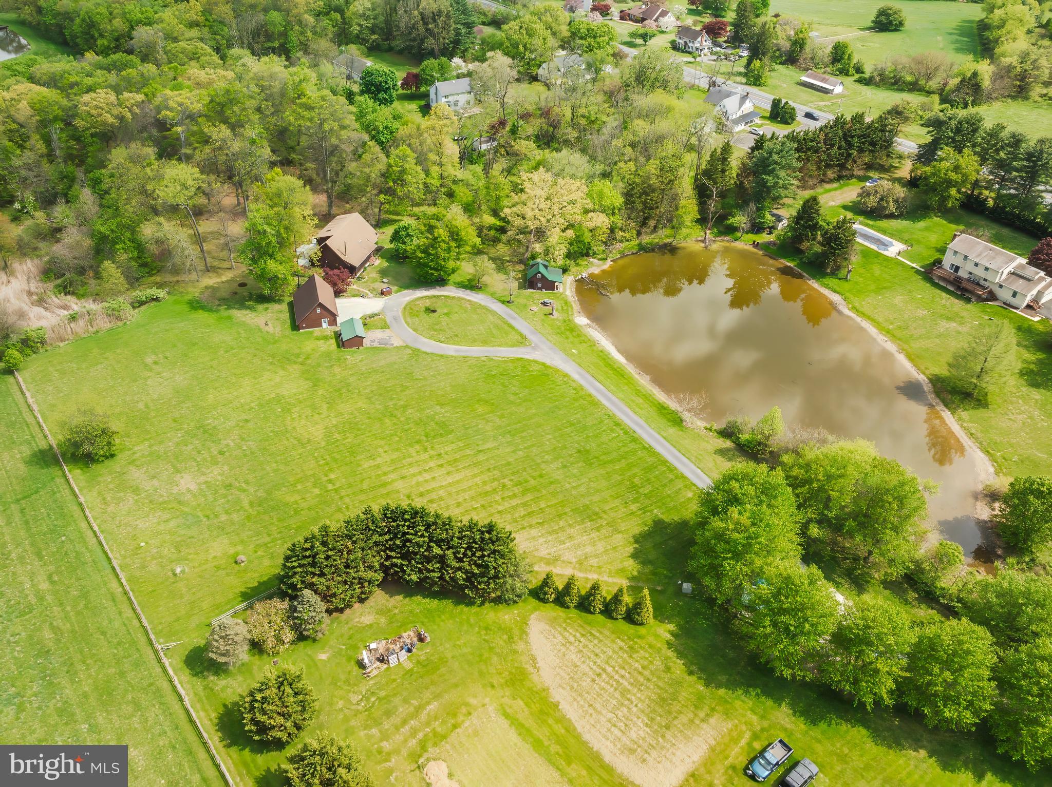 PONDS EDGE - Residential
